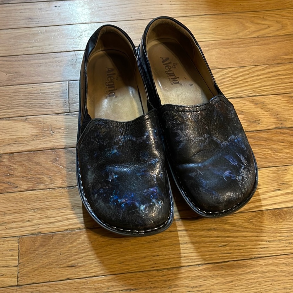 Alegria pretty comfy shoes, match any color!